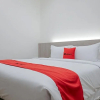 Отель RedDoorz Plus @ Jalan Juanda Medan, фото 18