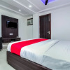 Отель OYO 24236 Q Hotel, фото 6