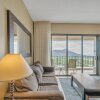 Отель Waikiki Banyan High Level Condo with Sea Views & Resort Amenities by Koko Resort Vacation Rentals, фото 9