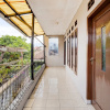 Отель OYO Life 90701 Kost Syariah Deris, фото 2