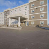 Отель Kindersley All Suites Hotel, фото 1
