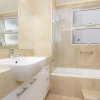 Отель Mariner Cove 1 - 2 BDRM Apt on Parkyn Pde, фото 5