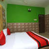 Отель OYO 12528 Green View Guest House 2, фото 13