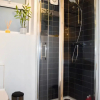 Отель Spacious 5 Bedroom Home Near the Beach With Parking, фото 15