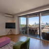 Отель Stunning 1B Apt in Richmond - Parking & City Views, фото 12
