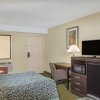 Отель Days Inn & Suites by Wyndham Columbia Airport, фото 11