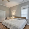 Отель Columbia Home w/ Spacious Yard < 2 Mi to Dtwn, фото 4