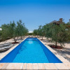 Отель Charming Holiday Home With Pool, Jacuzzi and Privacy in the Middle of an Olive Grove, фото 17