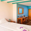 Отель The Flying Pig Beach Hostel, фото 7