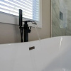 Отель New Luxury Family Friendly Home Centrally Located, фото 11
