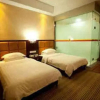 Отель Super 8 by Wyndham Chaozhou Feng Xi Square, фото 2