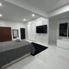 Отель Luxury 5BD Loft in Prime Location, фото 3