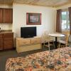 Отель Rock Crest Lodge And Cabins, фото 4