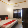 Отель OYO 45552 Central Hotel, фото 2