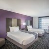 Отель La Quinta Inn & Suites by Wyndham Pontoon Beach, фото 8
