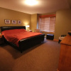 Отель Pinnacle Ridge Chalets by Fernie Lodging, фото 5