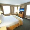 Отель Quality Inn Downtown Inner Harbour в Виктории