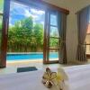 Отель Villa Light Amed Bali в Тембке