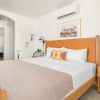 Отель Zen Oro A Golden Retreat w Spa Private Yard, фото 3