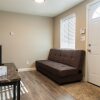 Отель Cozy 1-bedroom in Richmond, фото 4