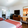 Отель Econo Lodge, фото 24