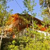 Отель Alexa Chalets -Timber Inn & Restaurant, фото 5