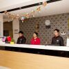 Отель Super 8 by Wyndham Zhengzhou Weft Four Road, фото 2