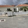 Отель 2 Bed Apt Mountains And Costal Views with Pool, фото 1