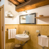 Отель Farmhouse in Rapolano-terme With Swimming Pool, Garden, BBQ, фото 5