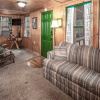 Отель Bear Den, 3 Bedrooms, Front Porch, Midtown, Sleeps 7, фото 10