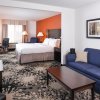 Отель Holiday Inn Express & Suites Greenfield, an IHG Hotel, фото 7