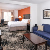 Отель Holiday Inn Express & Suites Greenfield, an IHG Hotel, фото 3