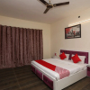 Отель OYO 17007 Rising Inn, фото 3
