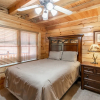 Отель SmokyStays 5 Bedroom Cabin, фото 3
