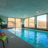 Отель SUPER-BESSE Charmant T2 Piscine chauffée Parking couvert, фото 8
