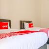 Отель OYO 1621 Rahayu Residence Syariah, фото 6
