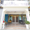 Отель Huadong Homestay, фото 1