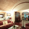 Отель Domus Giorgio Authentic 1600's apt with Stunning Garden and Rooftop, фото 3