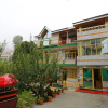 Отель OYO 9556 Ancoram Cottages, фото 8