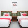 Отель OYO 1136 Hotel Surya Solo, фото 14