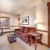 Отель K B M Resorts- Cbi-205 Upgraded 1bd, Wood Fireplace, Full Kitchen, Wifi, Walk to Slopes!, фото 8