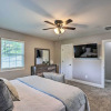 Отель Spacious Houston Family Home With Game Room!, фото 5
