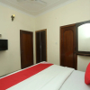 Отель OYO 18273 Hotel Basera, фото 13
