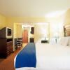 Отель Holiday Inn Express Hotel & Suites Chicago South Lansing, an IHG Hotel, фото 2