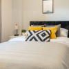 Отель Luxury Riverview City Centre Apartment, фото 19