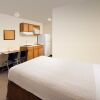 Отель WoodSpring Suites Des Moines Pleasant Hill, фото 4