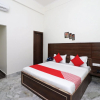 Отель OYO 12493 Heera Guest House, фото 6