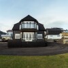Отель Luxurious House W/ Stunning View, фото 1