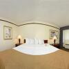 Отель Quality Inn & Suites Near Fort Sam Houston, фото 7