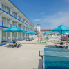 Отель Compass Family Resort, фото 1